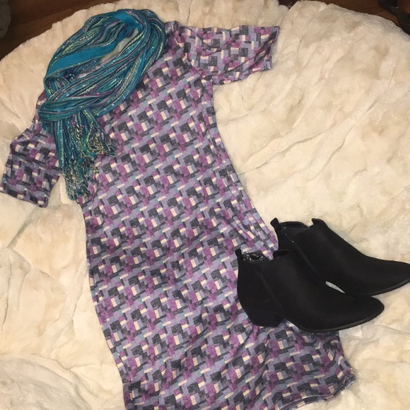 Small lularoe Julia - Picture 1 of 5